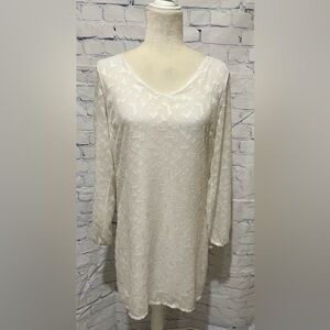 Almost Famous Ladies Ivory MIDI Dress Size: M